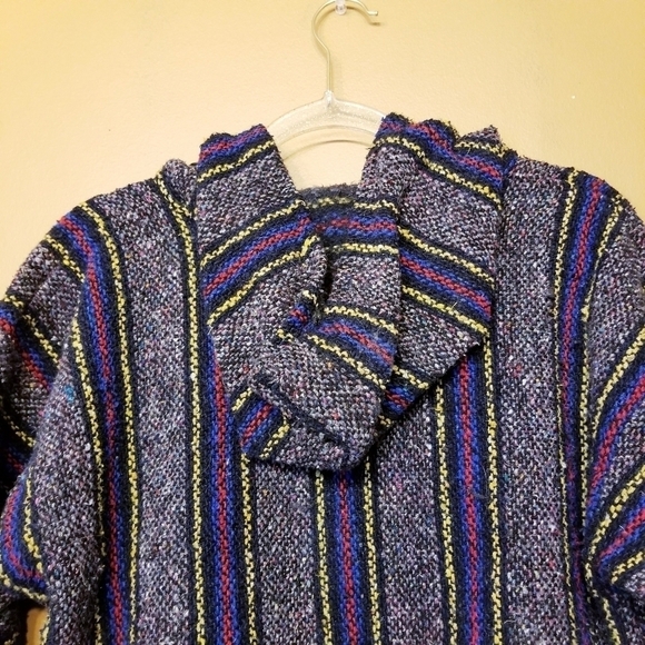 Frank's Textiles | Women's Gray Striped Burlap Pullover Hoodie (Size Large) - Picture 4 of 8